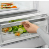 Холодильник с морозильником Electrolux LNT7ME34G1