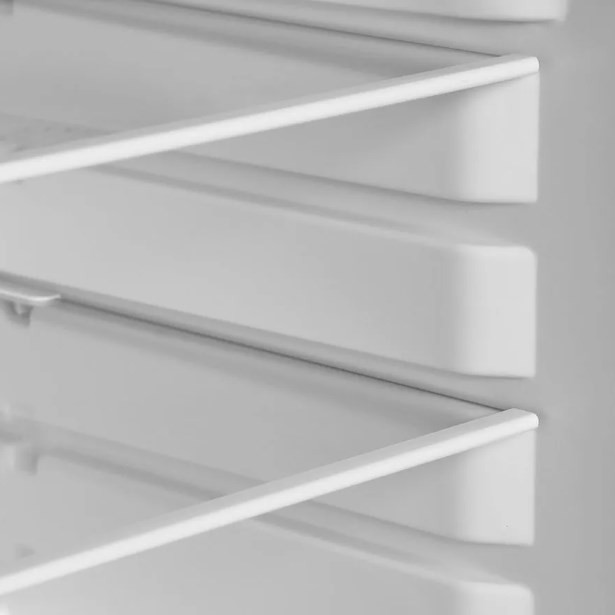 Холодильник с морозильником SunWind SCT202