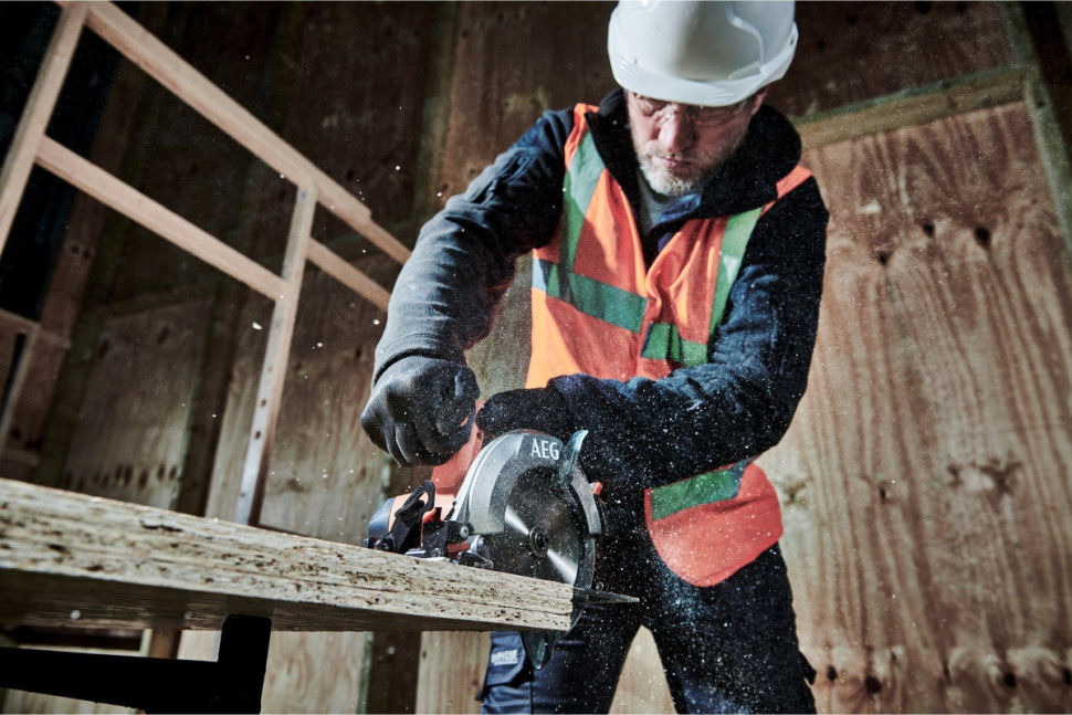 Дисковая (циркулярная) пила AEG Powertools BKS 18C2-0 4935478635 (без АКБ)