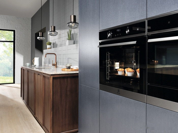 Духовой шкаф Electrolux SteamBake 600 EOD6C77Z