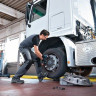 Гайковерт Bosch GDS 18V-1000 Professional 06019J8304 (с 2-мя АКБ, кейс)