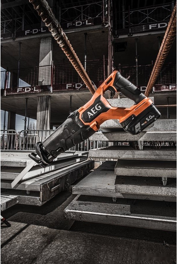 Сабельная пила AEG Powertools BUS 18BL2-0 4935478941 (без АКБ)