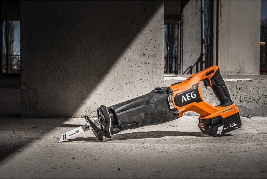 Сабельная пила AEG Powertools BUS 18BL2-0 4935478941 (без АКБ)