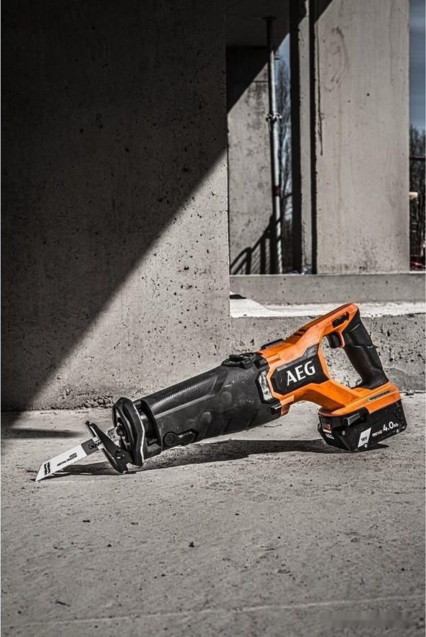 Сабельная пила AEG Powertools BUS 18BL2-0 4935478941 (без АКБ)