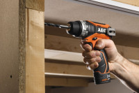 Дрель-шуруповерт AEG BS 12C2 LI-202C