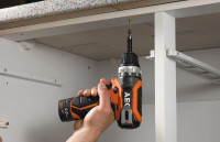 Дрель-шуруповерт AEG BS 12C2 LI-202C