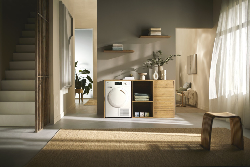 Сушильная машина Miele TCC570WP