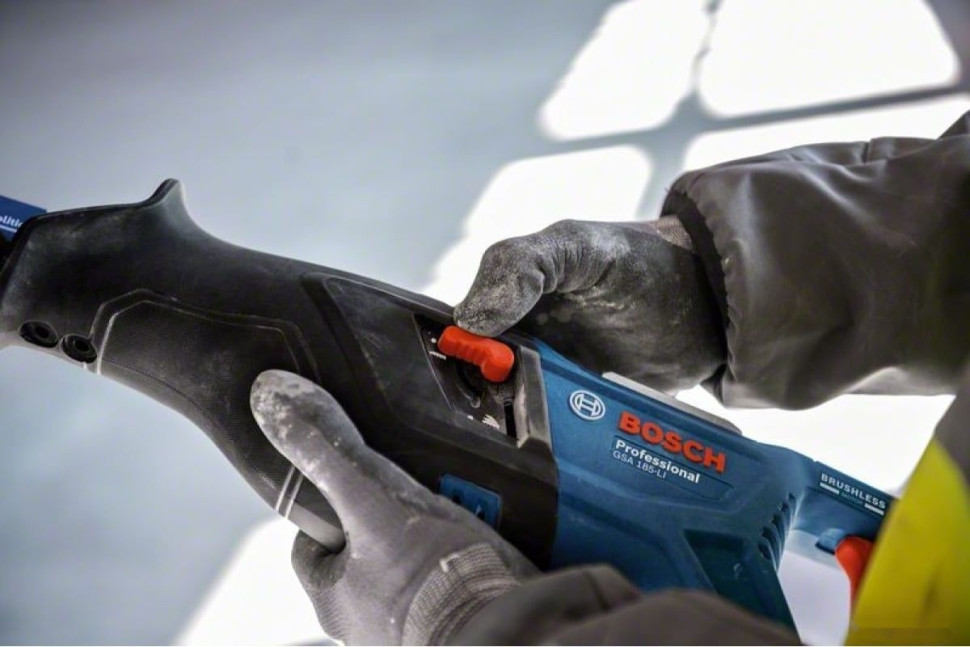 Сабельная пила Bosch GSA 185-LI Professional 06016C0020 (без АКБ)